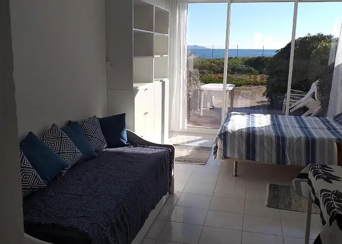 Отель Avventura Vacances Sud Йер